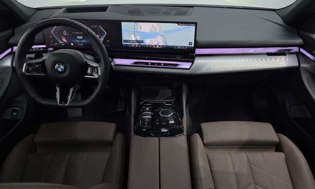 BMW 5-Series 520i M Sport, 2025