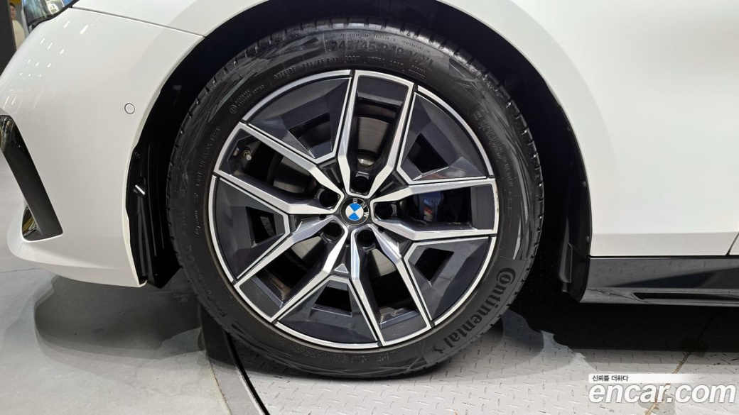 BMW 5-Series 520i M Sport, 2024