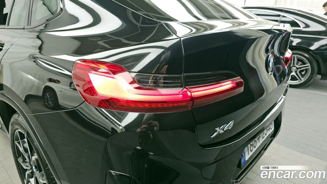 BMW X4 xDrive20i M Sports Pro, 2023