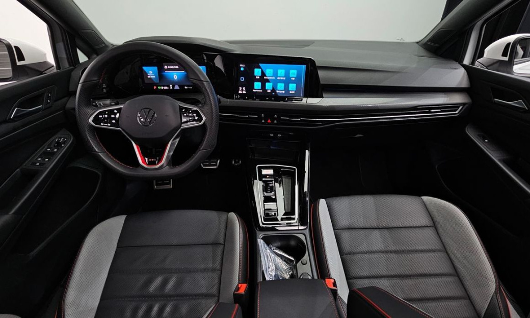 Volkswagen Golf 2.0 GTI, 2024