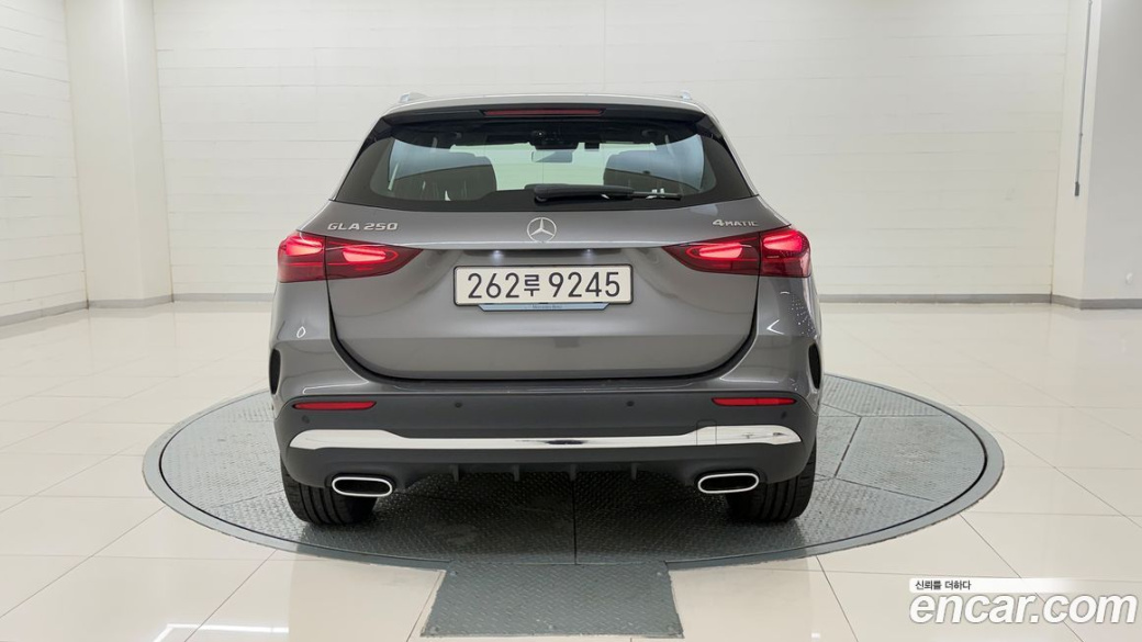 Mercedes-Benz GLA-Class GLA250 4MATIC, 2025