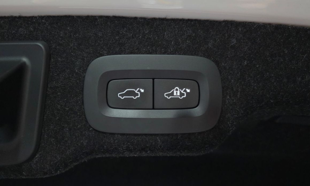 Volvo S90 B6 AWD Ultra Bright, 2023