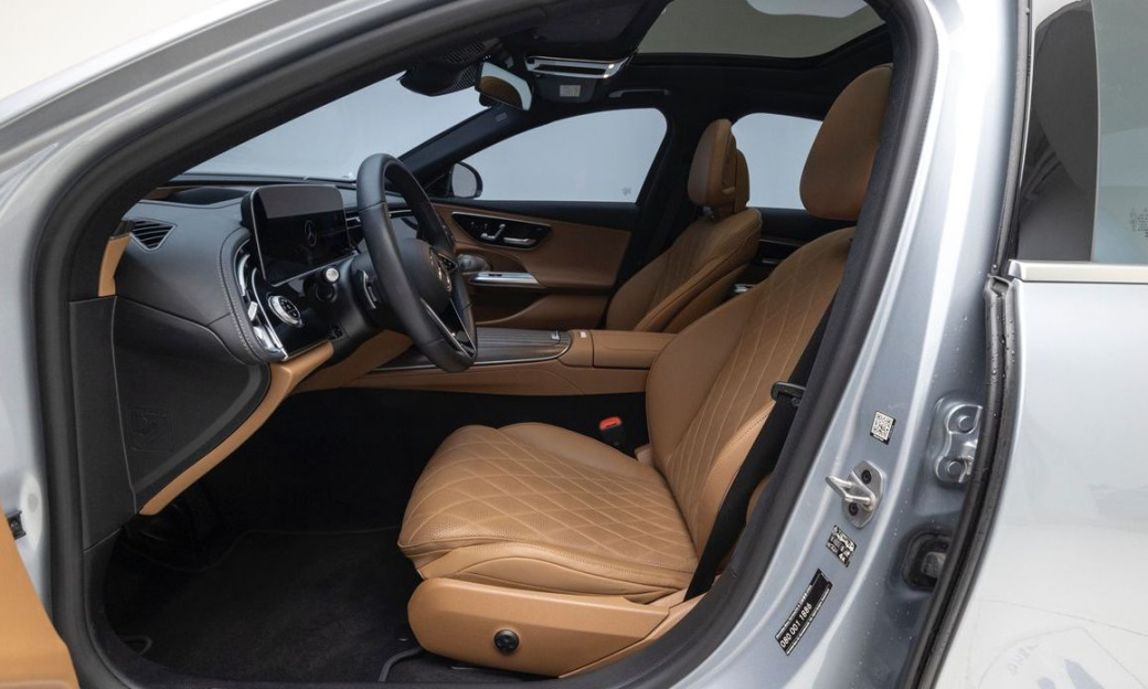 Mercedes-Benz E-Class E450 4MATIC Exclusive, 2024