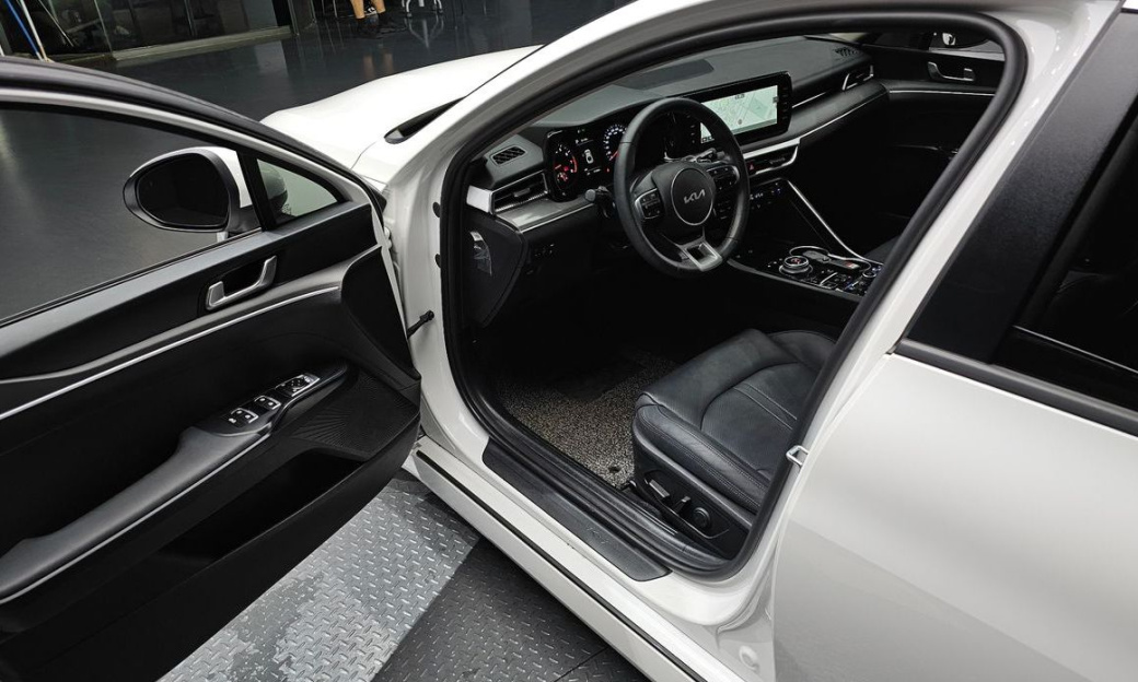 Kia K5 2.0, 2022