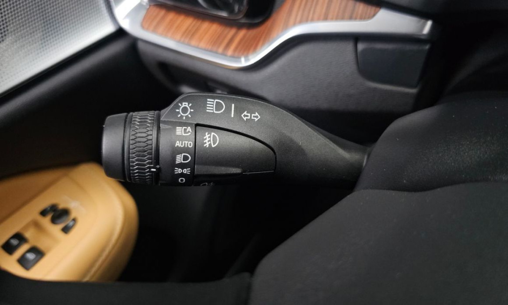 Volvo S60 B5 Ultimate Bright, 2023