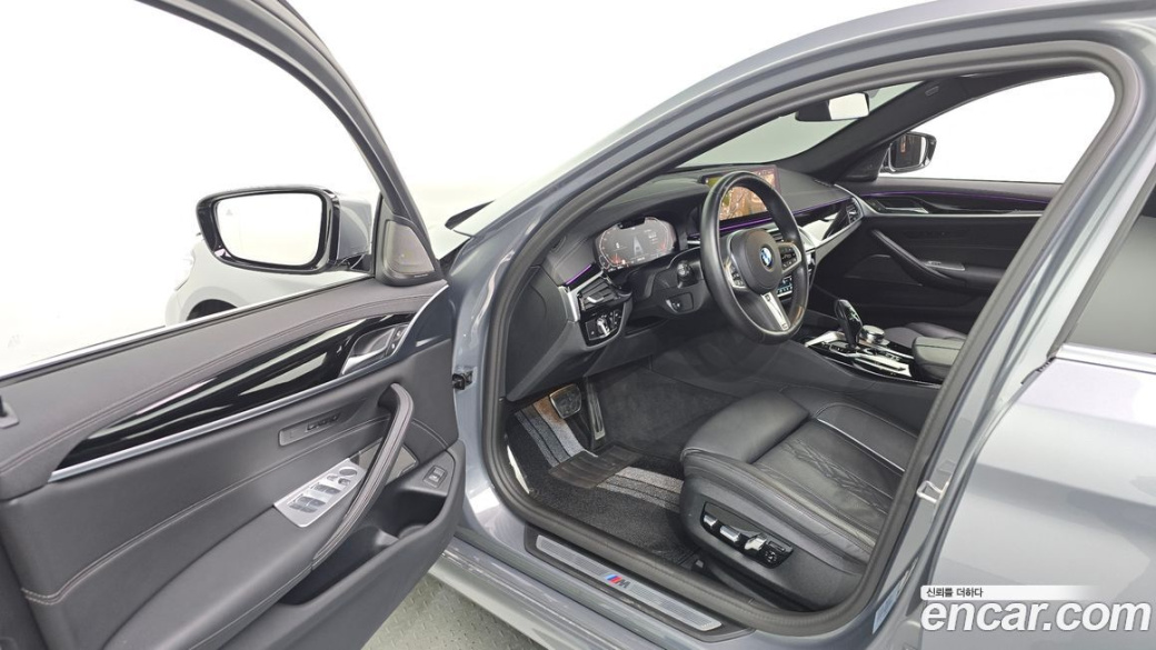 BMW 5-Series 530i M Sport Package, 2023