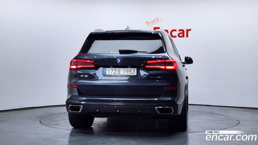BMW X5 xDrive 40i M Sport, 2022