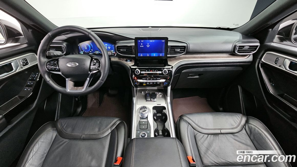 Ford Explorer 3.0 Platinum 4WD, 2023
