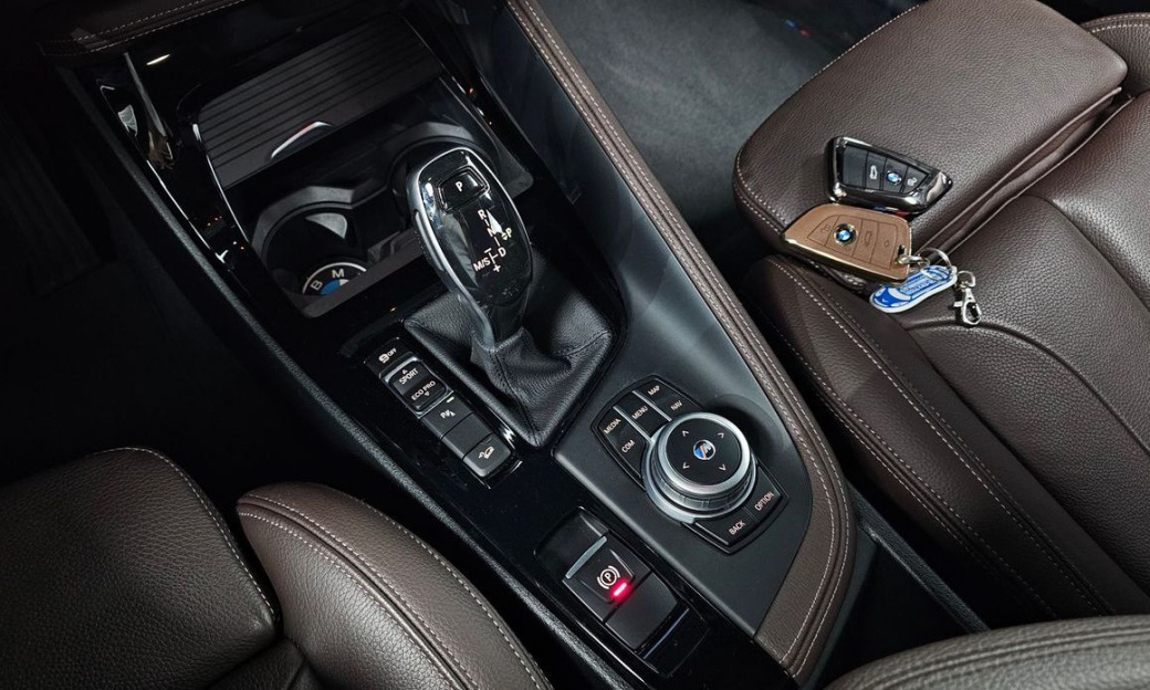 BMW X1 xDrive 20i M Sport, 2022