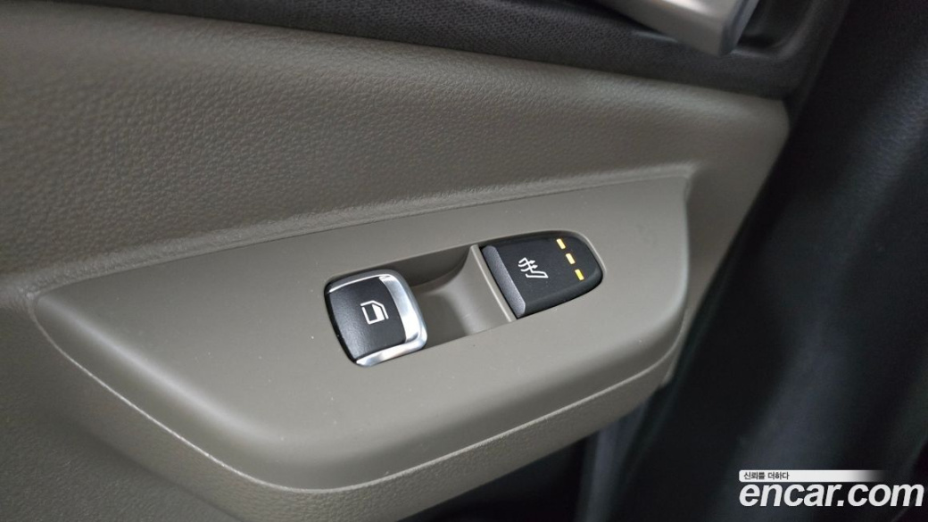 Kia Carnival 9-Seater Prestige, 2024