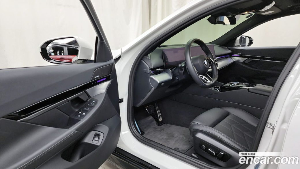 BMW 5-Series 520i M Sport, 2024