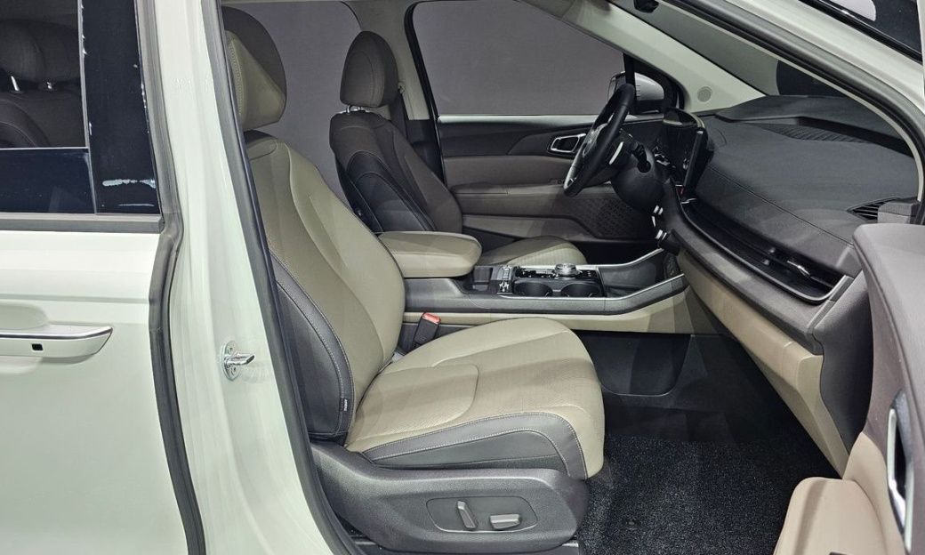 Kia Carnival 7-Seater Noblesse, 2024