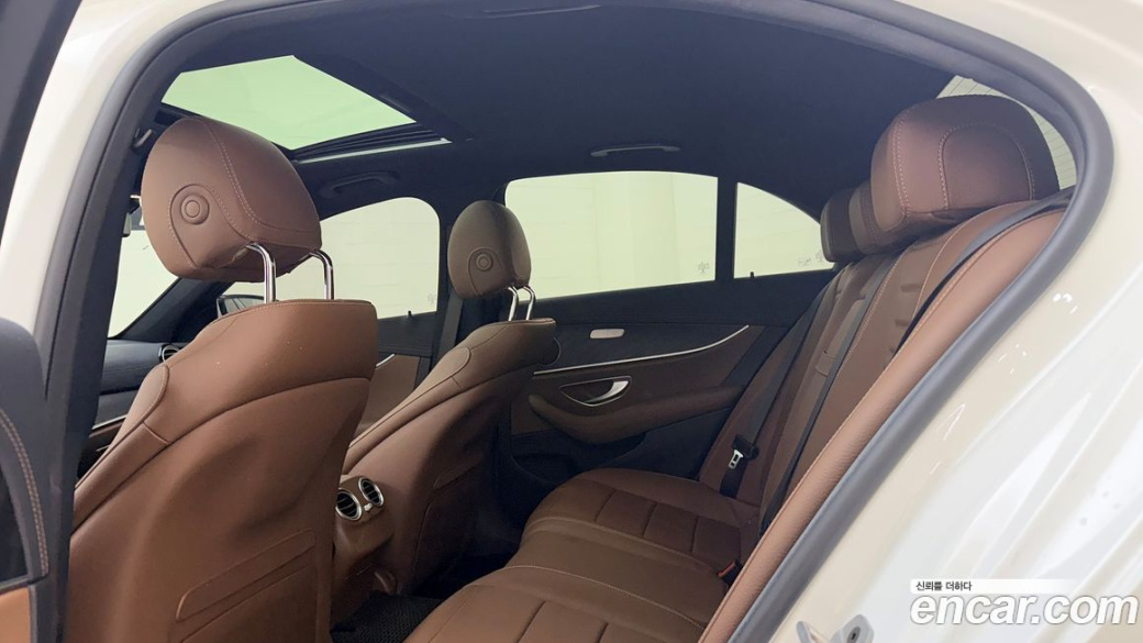 Mercedes-Benz E-Class E250 AMG Line, 2023