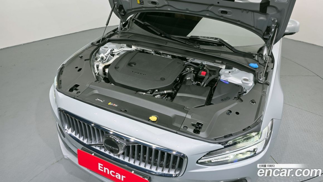 Volvo S90 B6 AWD Ultra Bright, 2025