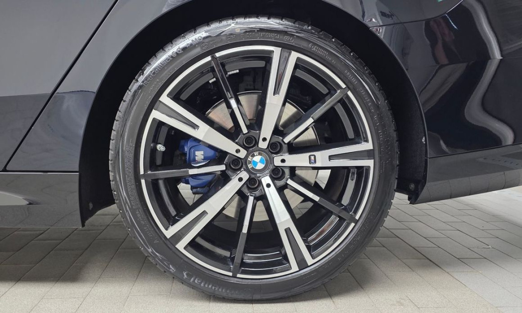 BMW 5-Series 530i xDrive M Sport, 2025
