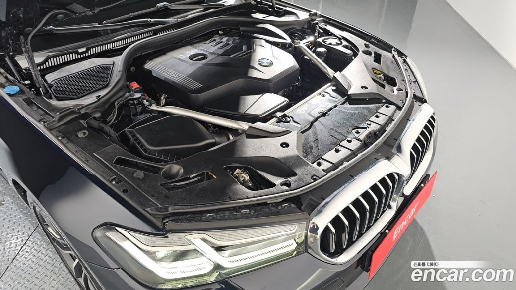 BMW 5-Series 520i M Sport, 2022