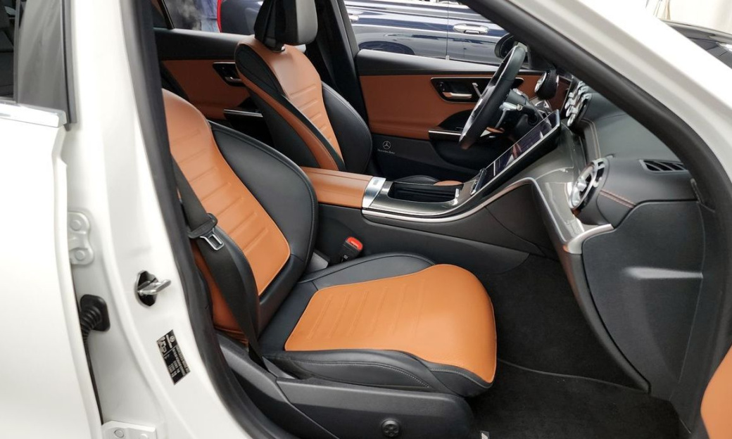 Mercedes-Benz C-Class C300 AMG Line, 2022