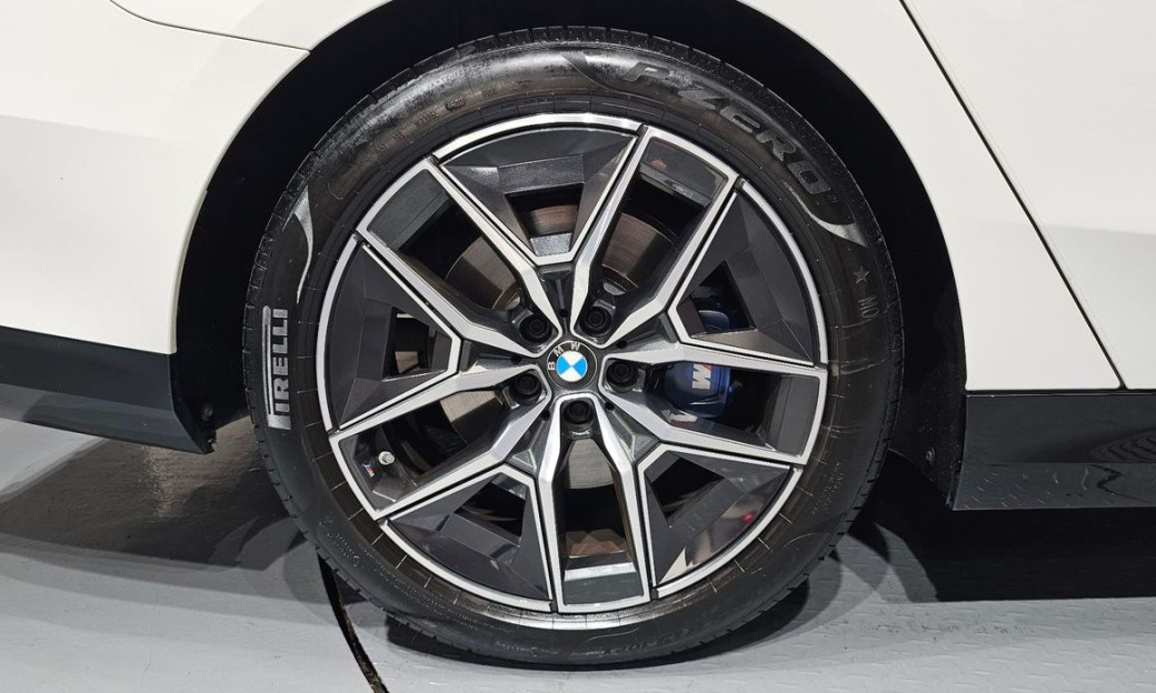BMW 5-Series 520i M Sport, 2024