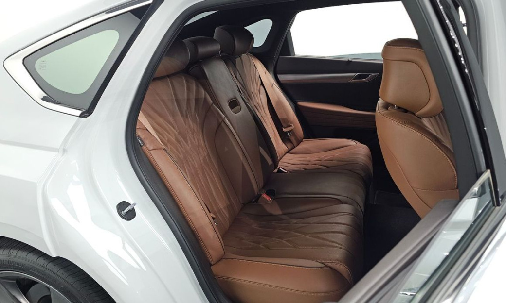 Genesis G80 Gasoline 2.5 Turbo AWD, 2024
