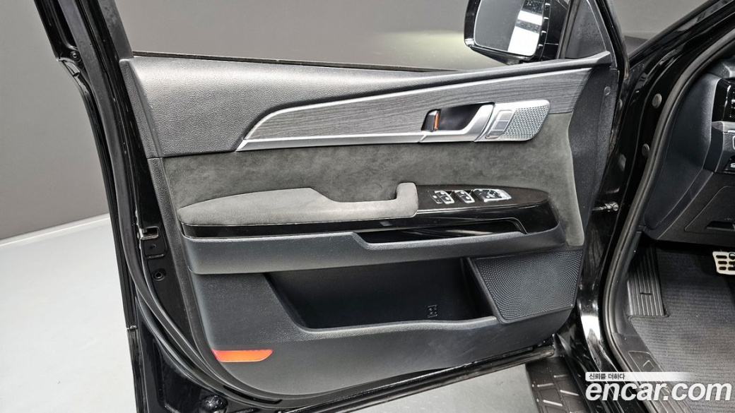 Kia Mohave Diesel 3.0 4WD 6-Seater, 2023