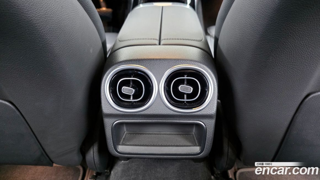 Mercedes-Benz C-Class C200 4MATIC Avantgarde, 2022