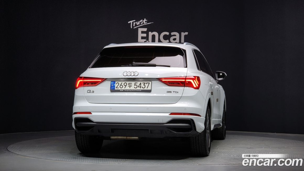 Audi Q3 35 TDI Premium, 2022