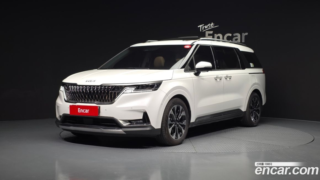 Kia Carnival 9-Seater Signature, 2023