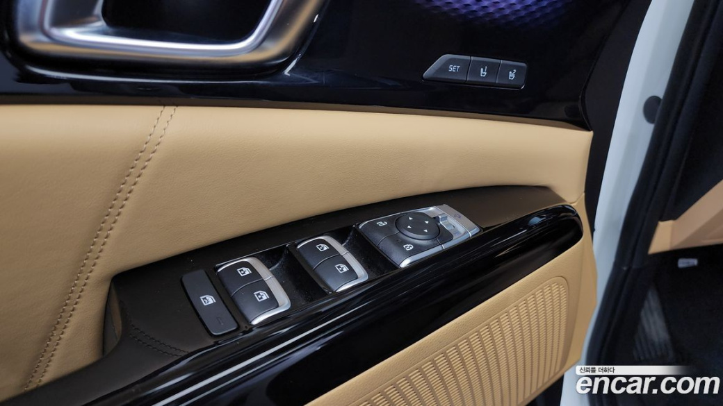 Kia Carnival 9-Seater Signature, 2023