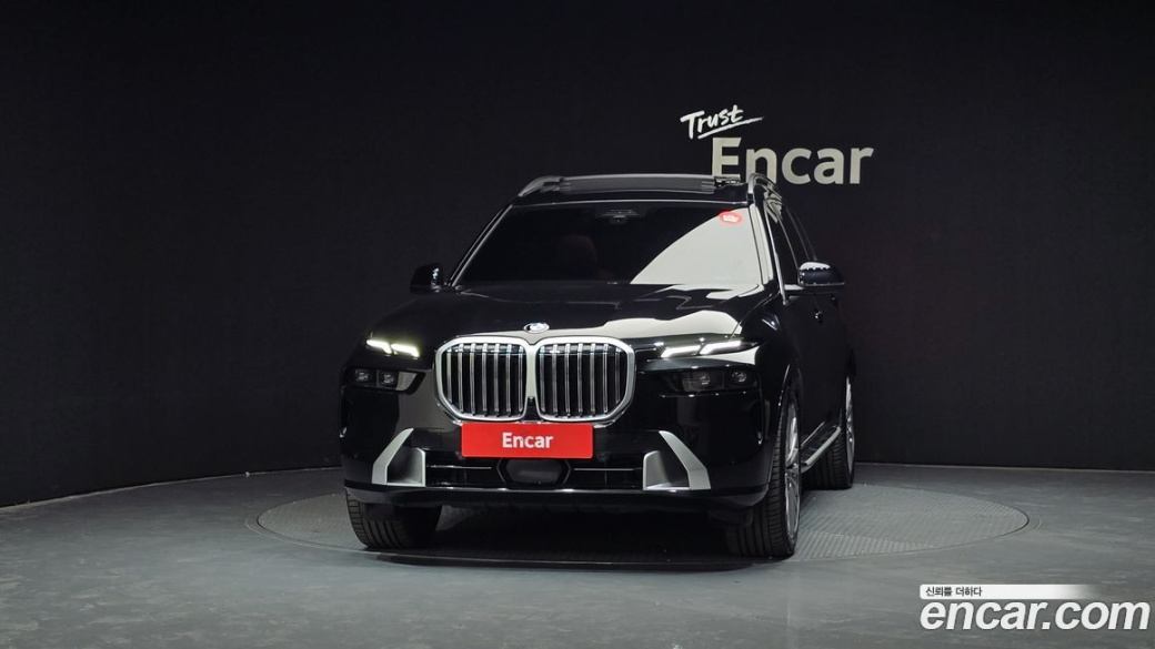 BMW X7 xDrive 40i Design Pure Excellence 6-Seater, 2025