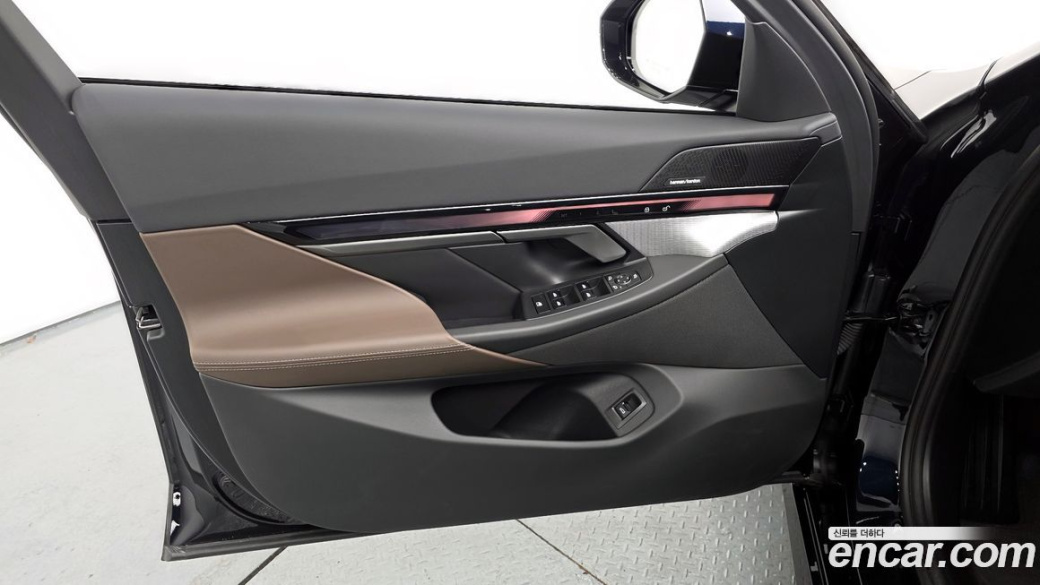 BMW 5-Series 520i Special Edition, 2025