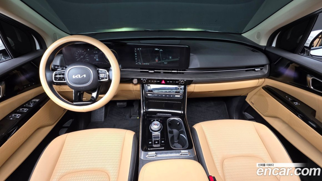 Kia Carnival 7-Seater Signature, 2023