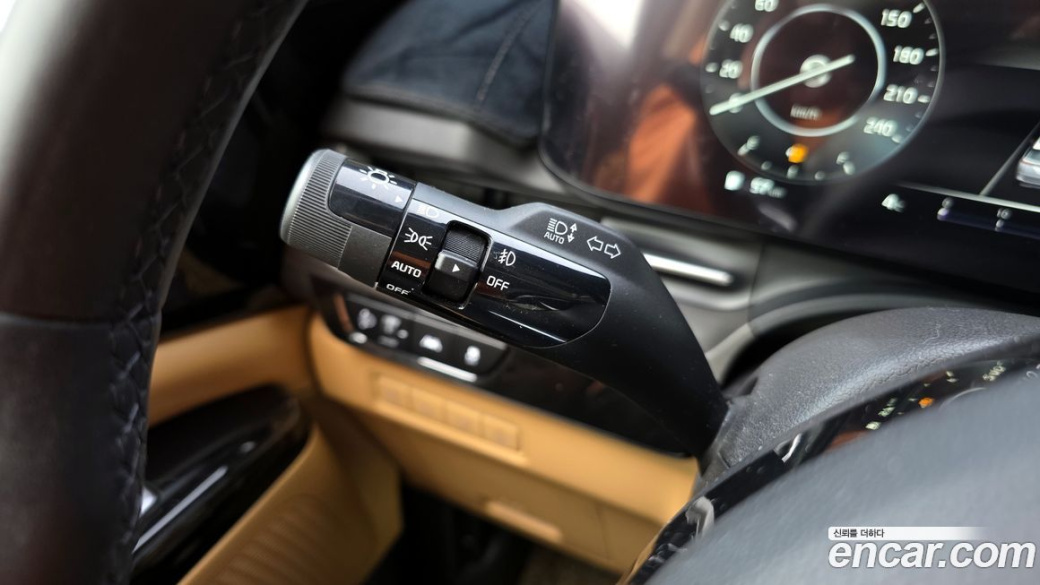 Kia Carnival 7-Seater Signature, 2021