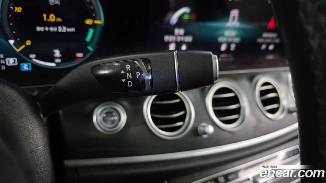 Mercedes-Benz E-Class E250 AMG Line, 2023