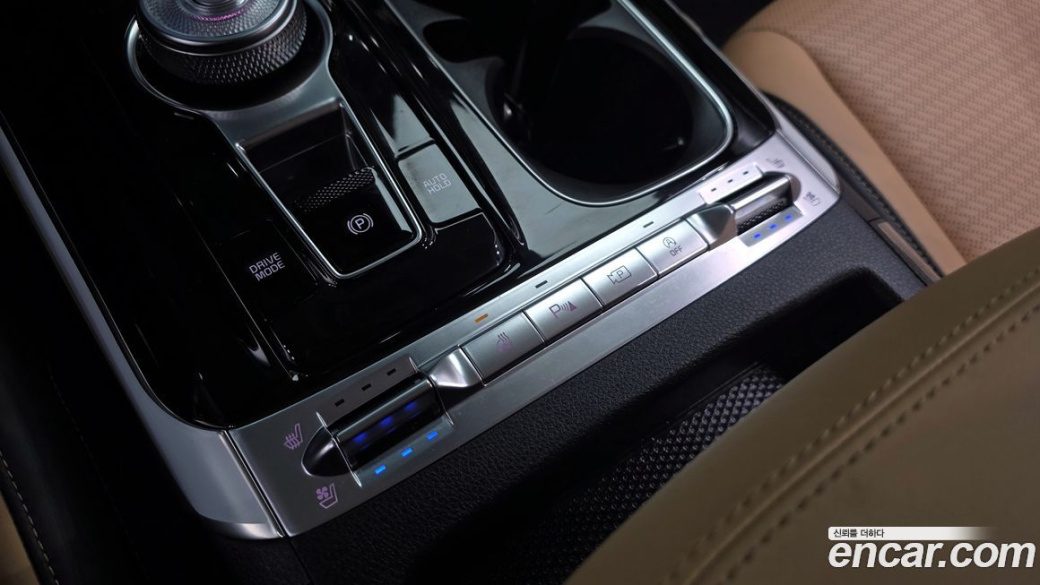 Kia Carnival 9-Seater Signature, 2023