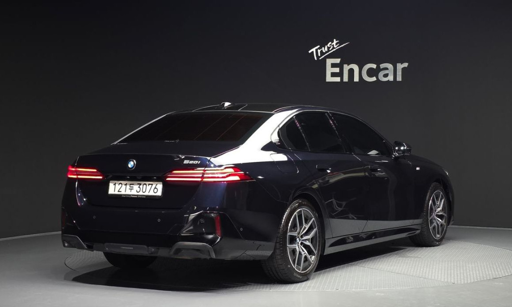 BMW 5-Series 520i M Sport, 2024