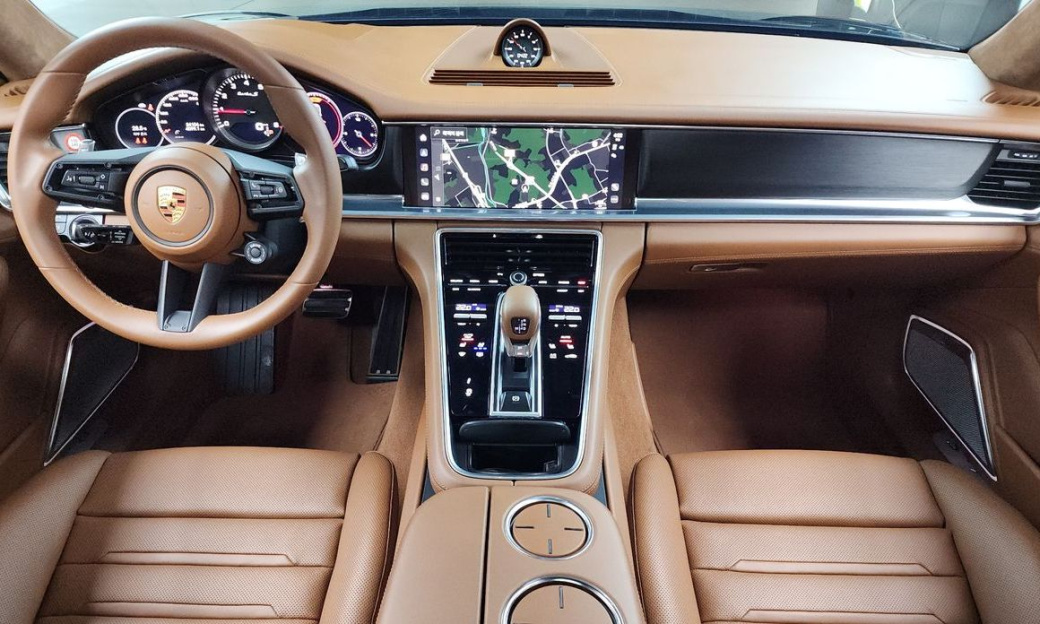 Porsche Panamera 4.0 Turbo S, 2023