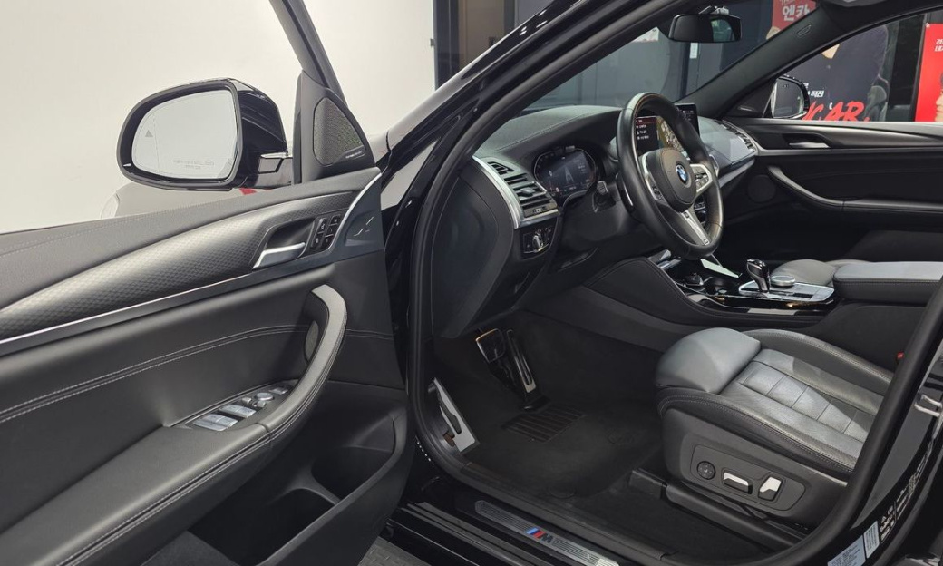 BMW X4 xDrive20i M Sports Pro, 2023