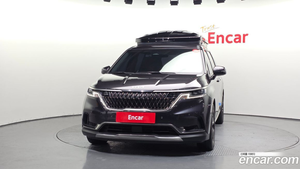Kia Carnival 7-Seater Outdoor, 2022