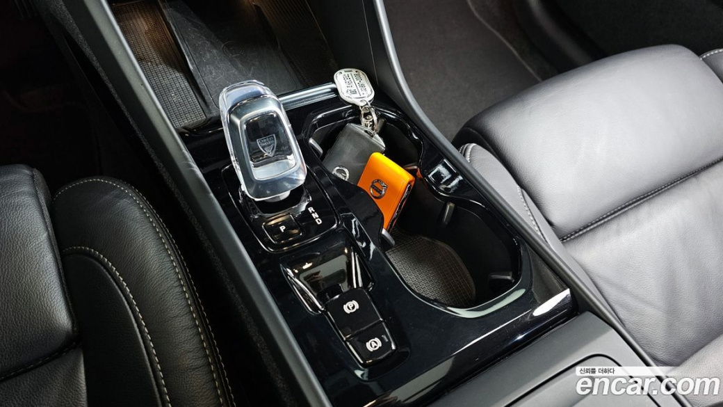 Volvo XC40 B4 Ultimate Bright, 2023