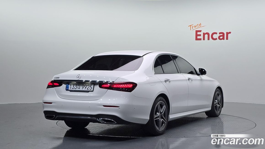 Mercedes-Benz E-Class E250 AMG Line, 2023