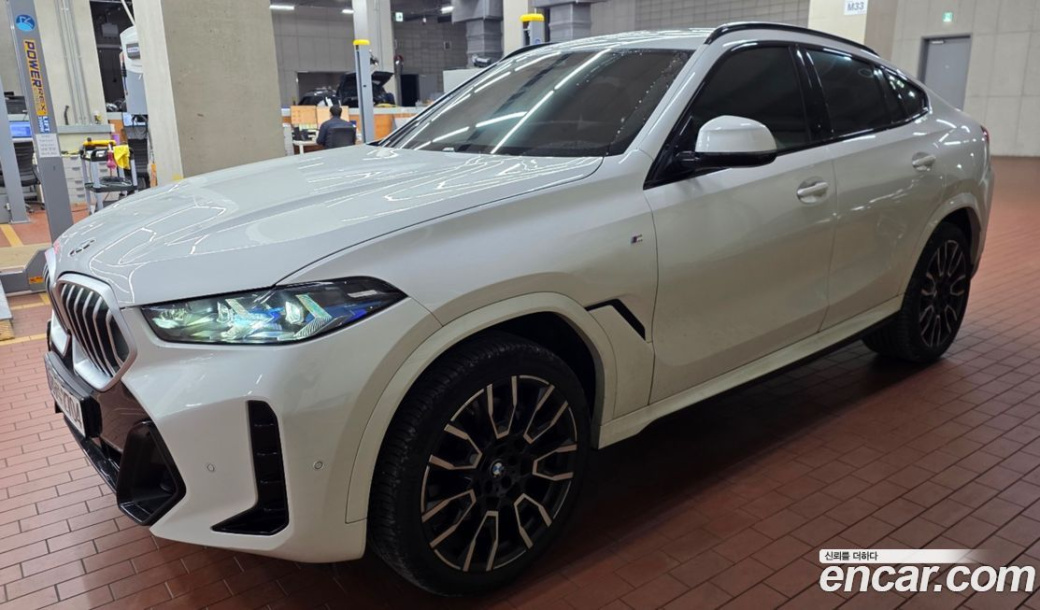 BMW X6 xDrive40i M Sport, 2025