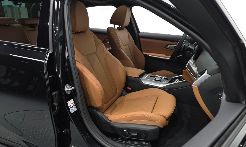 BMW 3-Series 320i M Sport, 2024