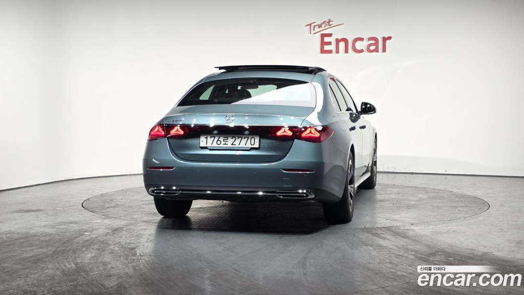 Mercedes-Benz E-Class E200 Avantgarde, 2025