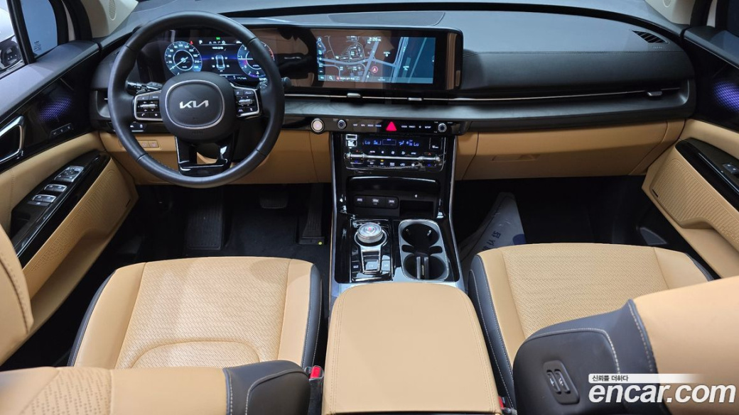 Kia Carnival 7-Seater Signature, 2023