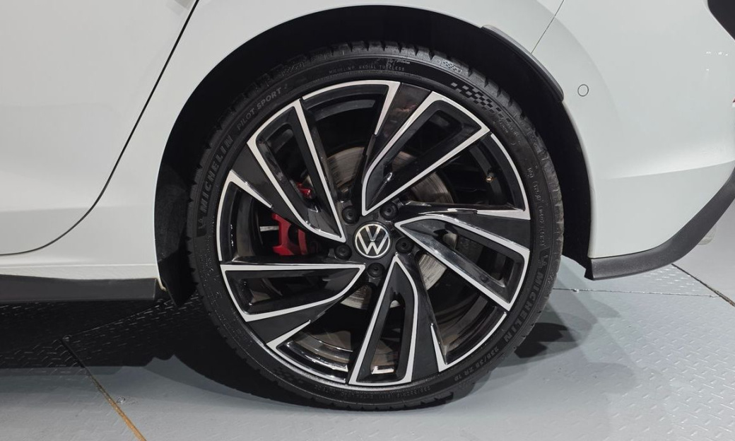 Volkswagen Golf 2.0 GTI, 2024