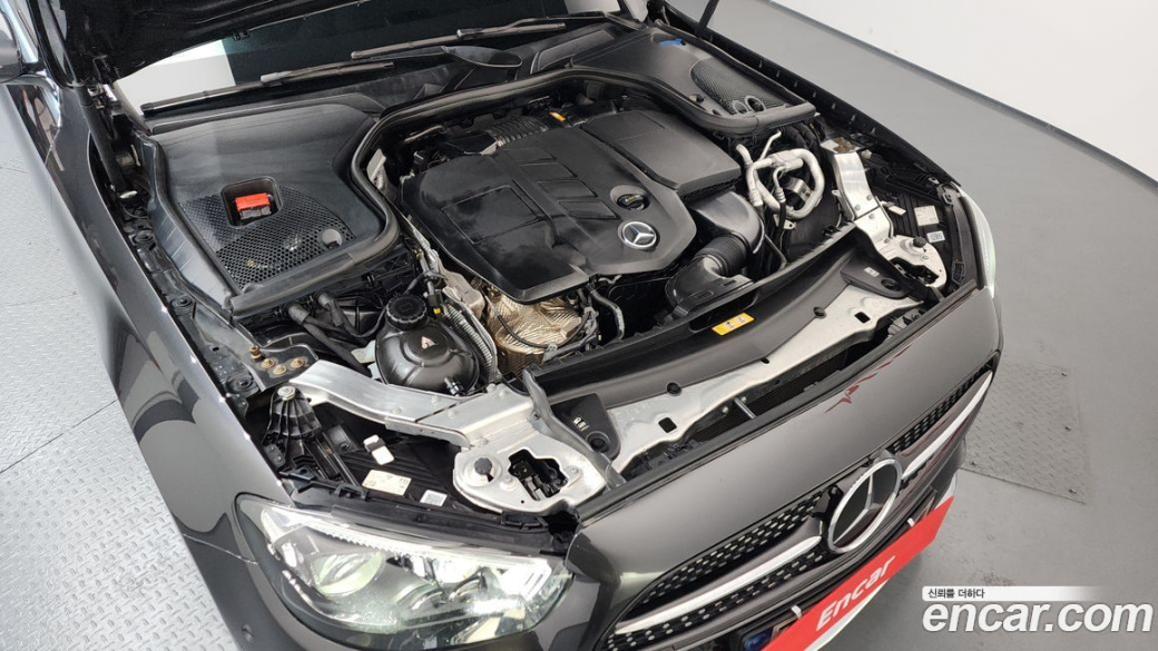 Mercedes-Benz E-Class E220d 4MATIC AMG Line, 2022
