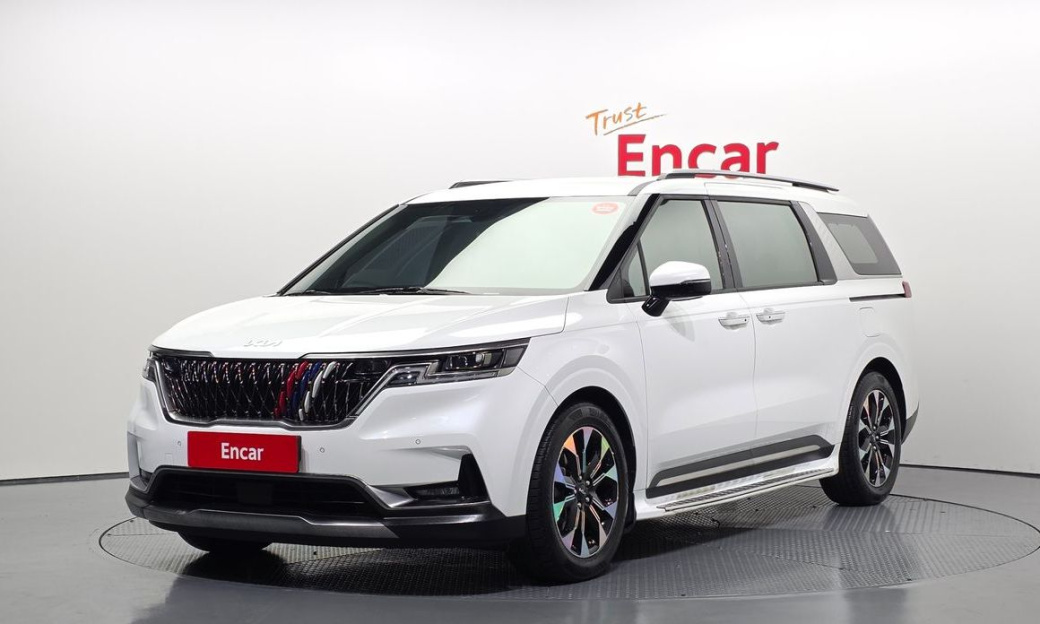 Kia Carnival 7-Seater Signature, 2023