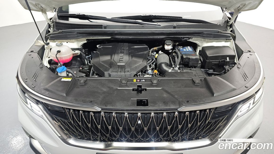 Kia Carnival 7-Seater Outdoor, 2023