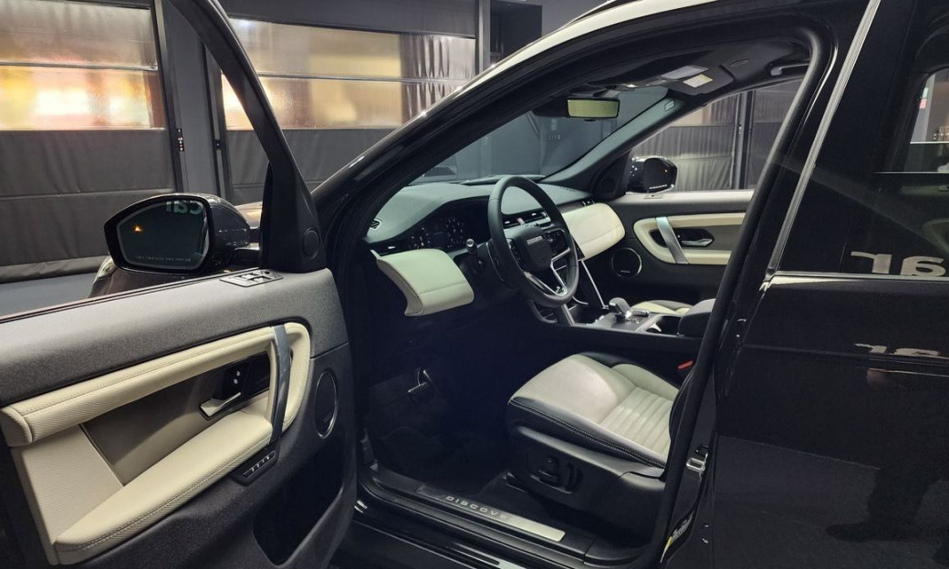 Land Rover Discovery Sport P250 Dynamic SE, 2025