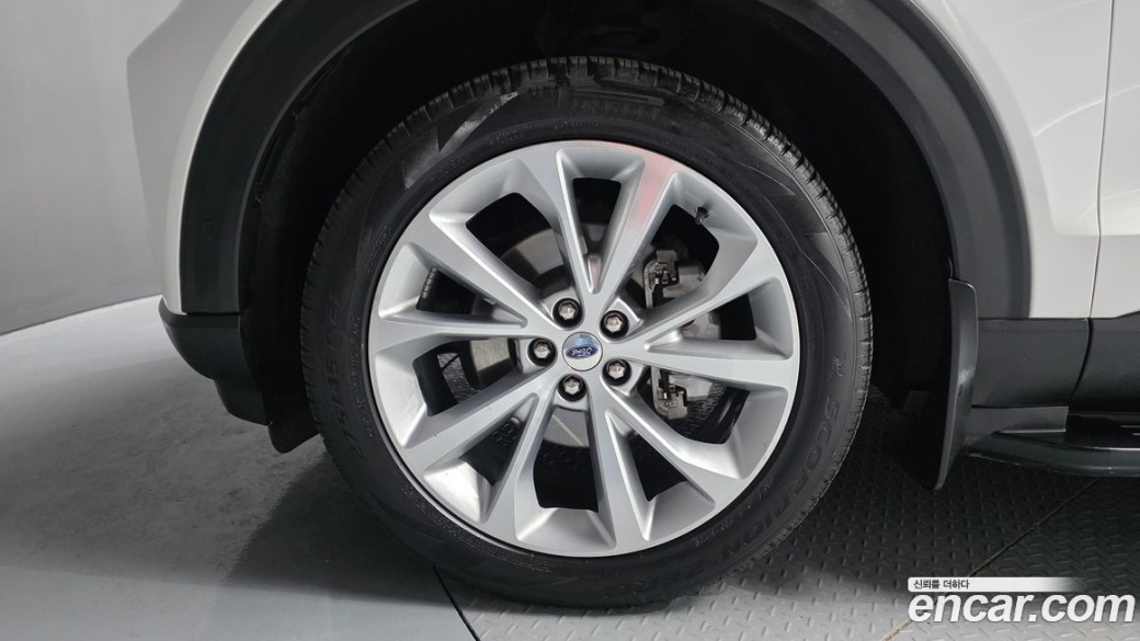 Ford Explorer 3.0 Platinum 4WD, 2022